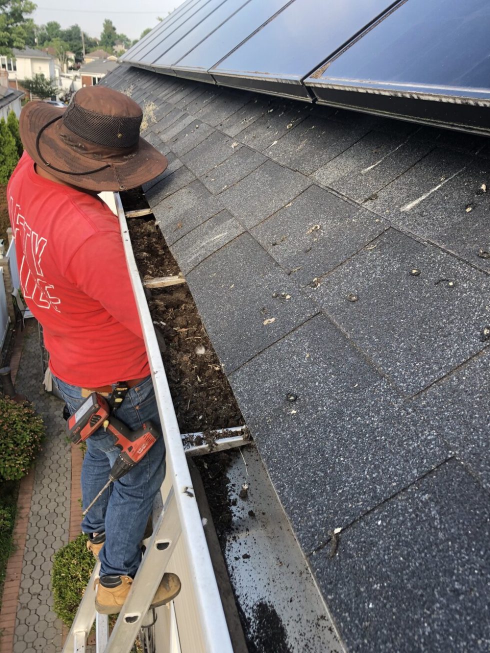 How To Clean Gutters & Gutter Maintenance Tips