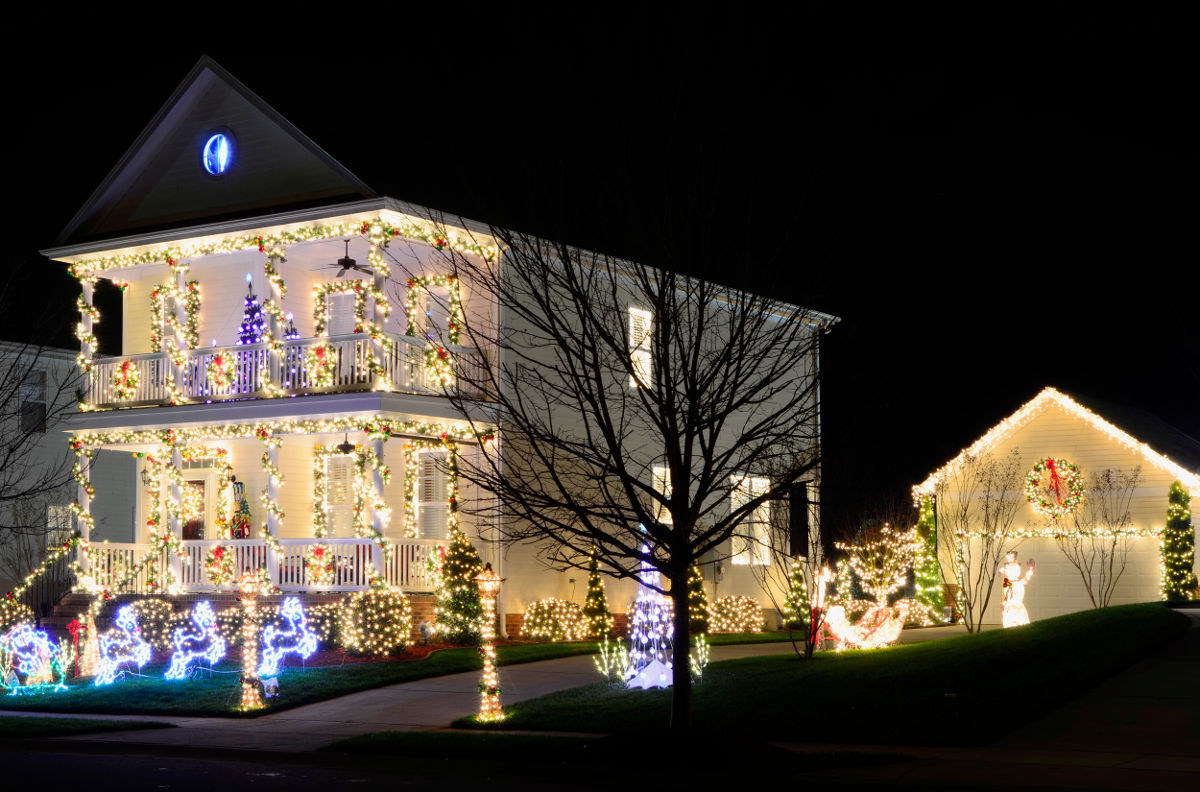 How to Fix Christmas Lights: Blown Fuses, Burned Bulbs, and More - Bob Vila