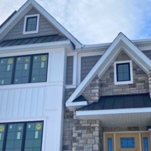 Vinyl Shake in the color Greystone with Azek on front with Azek trim